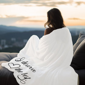 Inspiring throw blanket with I deserve the best message, cozy self-care blanket, a gift of self-empowerment.